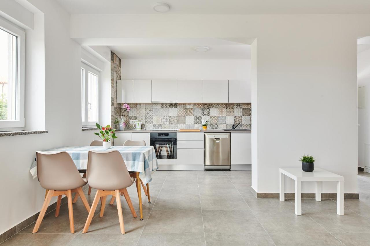 Apartmani Ivana Umag Buitenkant foto